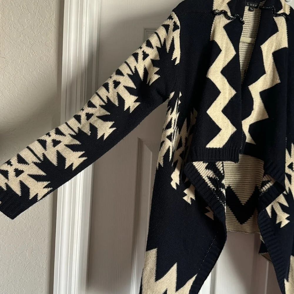 Drape front sweater - Picture 2 of 4